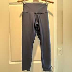 ALO Yoga 7/8 High-Waist Airlift Leggings - NAVY